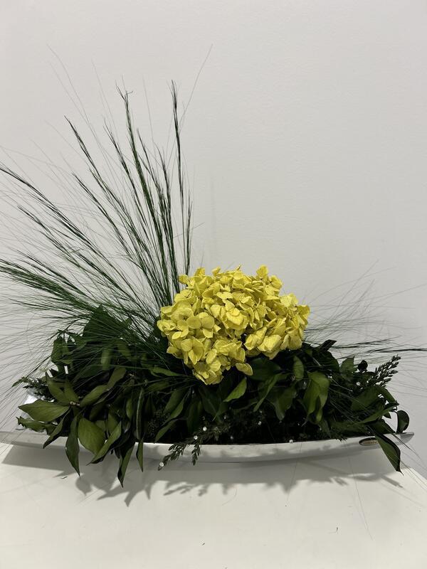 Dekorácia na stôl so zelenou hortenziou STR56